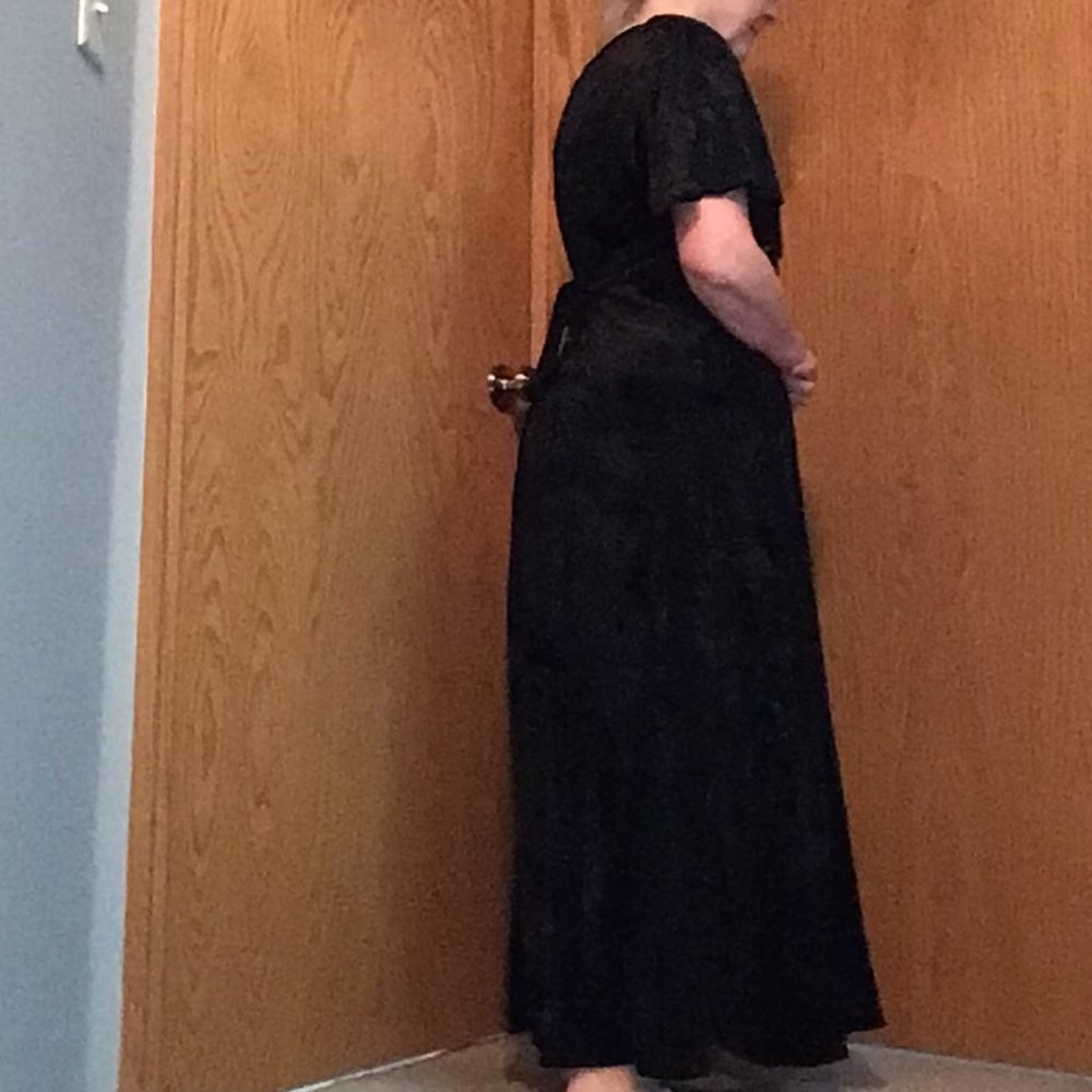 Molly Malloy Evening - Black velvety evening gown - Picture 11 of 12